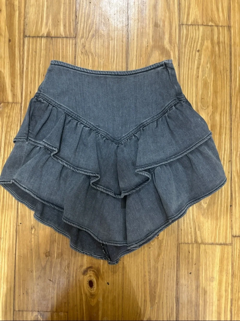 MOTHER The Ruffle Mini Skirt in Train Stops Size 24
